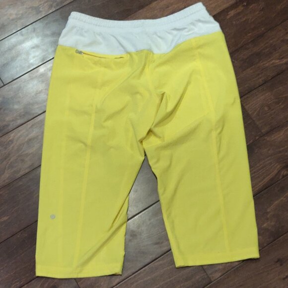 Lululemon Step Lively Yellow/White Crop Lightweight Pants SIZE 10 - Picture 5 of 6
